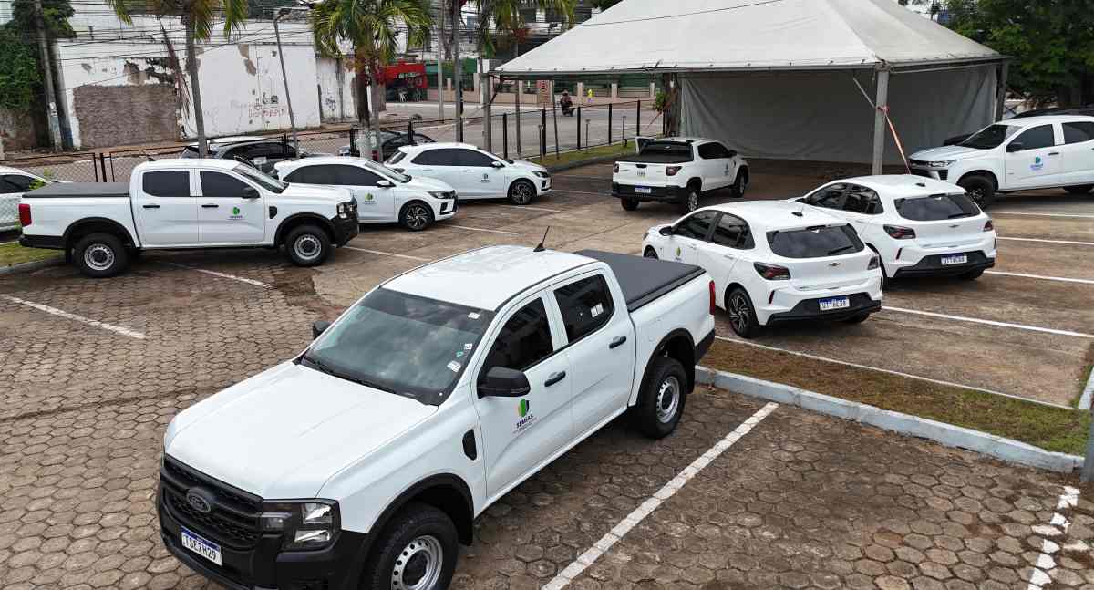 Prefeitura de Porto Velho entrega 16 veículos para assistência social