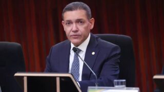 Presidente do TSE manda remover 20 publicações com deepfake contra a campanha de Lula nas redes