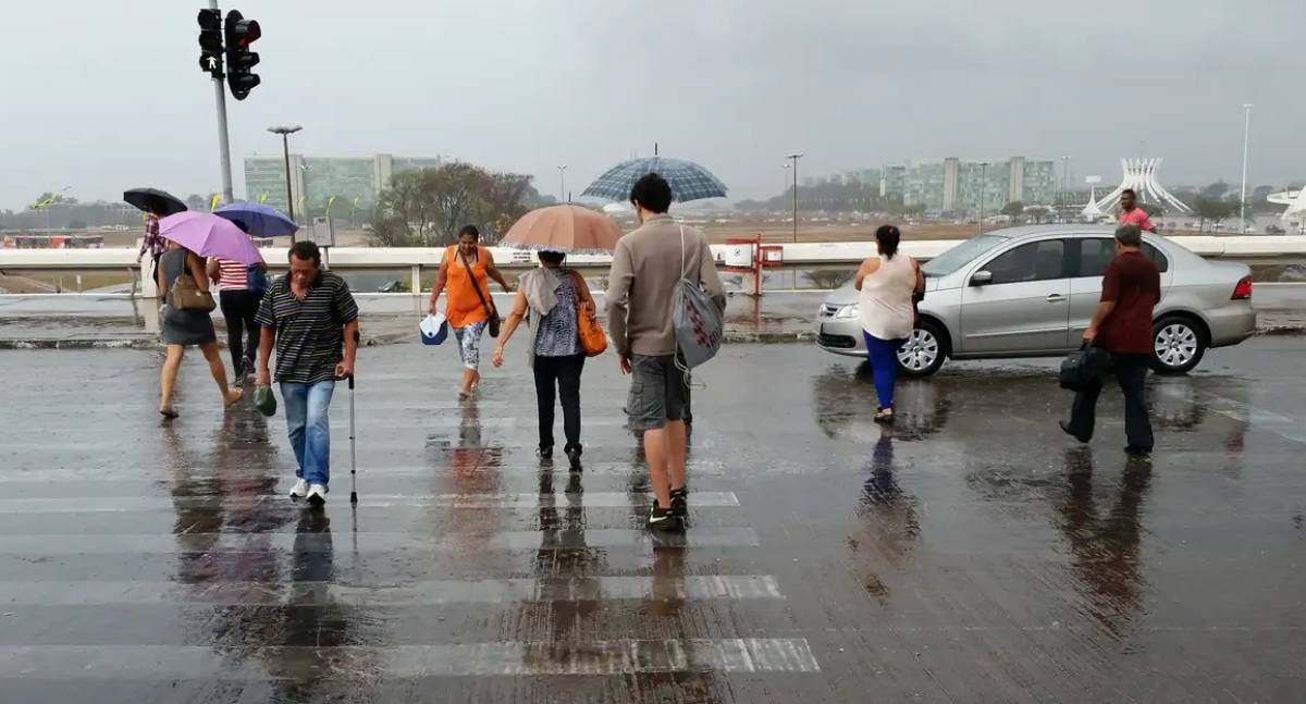 Previsão do tempo aponta risco de tempestades e chuvas intensas no sul de Rondônia