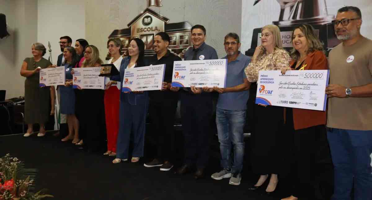 Programa Avança Rondônia premia escolas, estudantes e professores