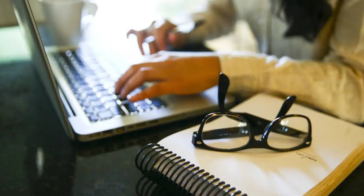 Programa Professor 4.0 oferece cursos gratuitos sobre inteligência artificial e segurança digital para educadores