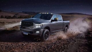 Ram 2500 ganha versão Night Edition com 436 cavalos