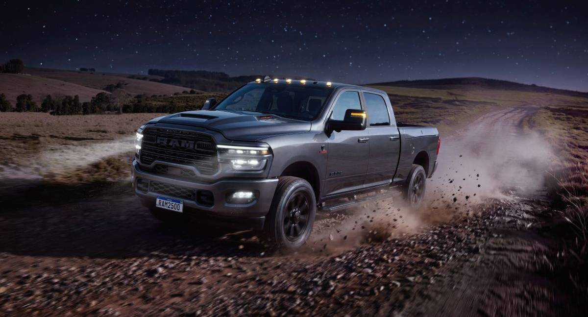 Ram 2500 ganha versão Night Edition com 436 cavalos