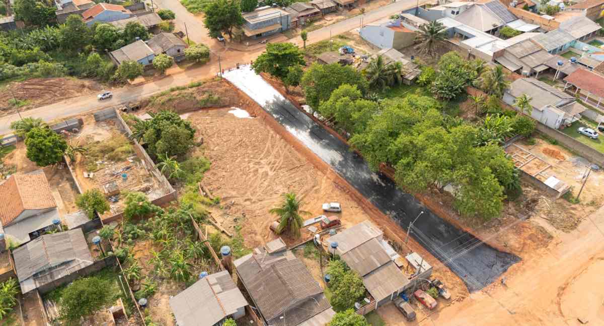 Rua João Batista, em Jaru, está pronta para receber capa asfáltica
