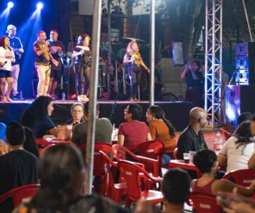 Sarau Brasilidades leva clássicos da MPB ao Mercado Cultural de Porto Velho
