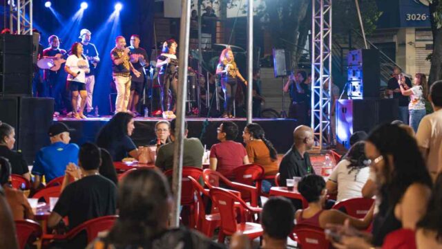 Sarau Brasilidades leva clássicos da MPB ao Mercado Cultural de Porto Velho