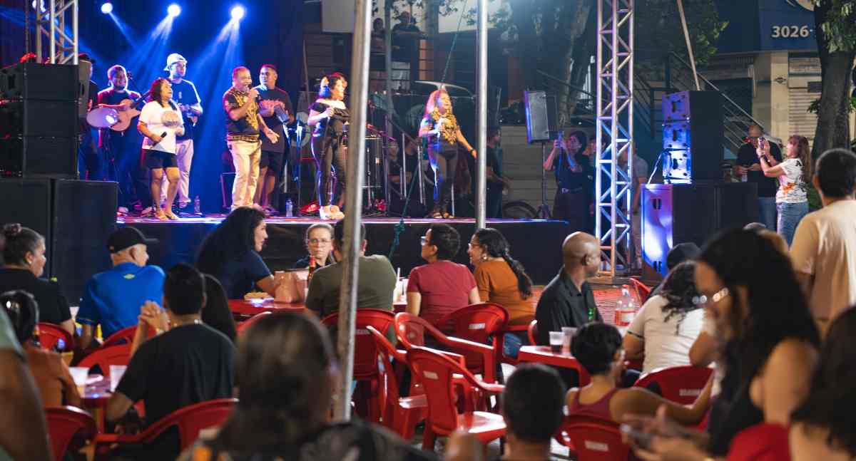 Sarau Brasilidades leva clássicos da MPB ao Mercado Cultural de Porto Velho