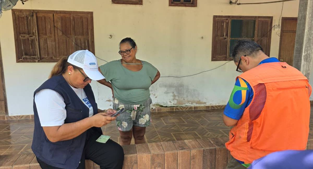 Sistema Fecomércio Rondônia dá início a nova etapa do projeto SOS Madeira com entrega de água mineral e cestas básicas