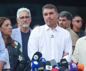 STF desmente realização de busca e apreensão na residência de Flávio Bolsonaro