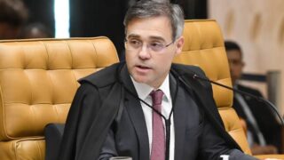 TSE determina remoção de vídeo de André Janones e Lindbergh Farias com supostas propostas de Flávio Bolsonaro