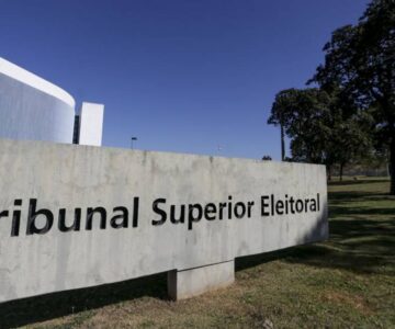 TSE determina suspensão de site que oferecia criptomoedas em troca de apoio a Flávio Bolsonaro
