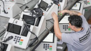Urna eletrônica de 2026 traz novos recursos de acessibilidade para eleitores